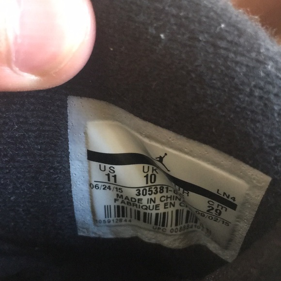 Jordan 8 chromes - Picture 3 of 7